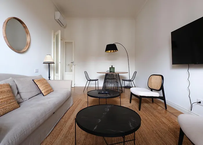 Adelaide Elegant Apartments